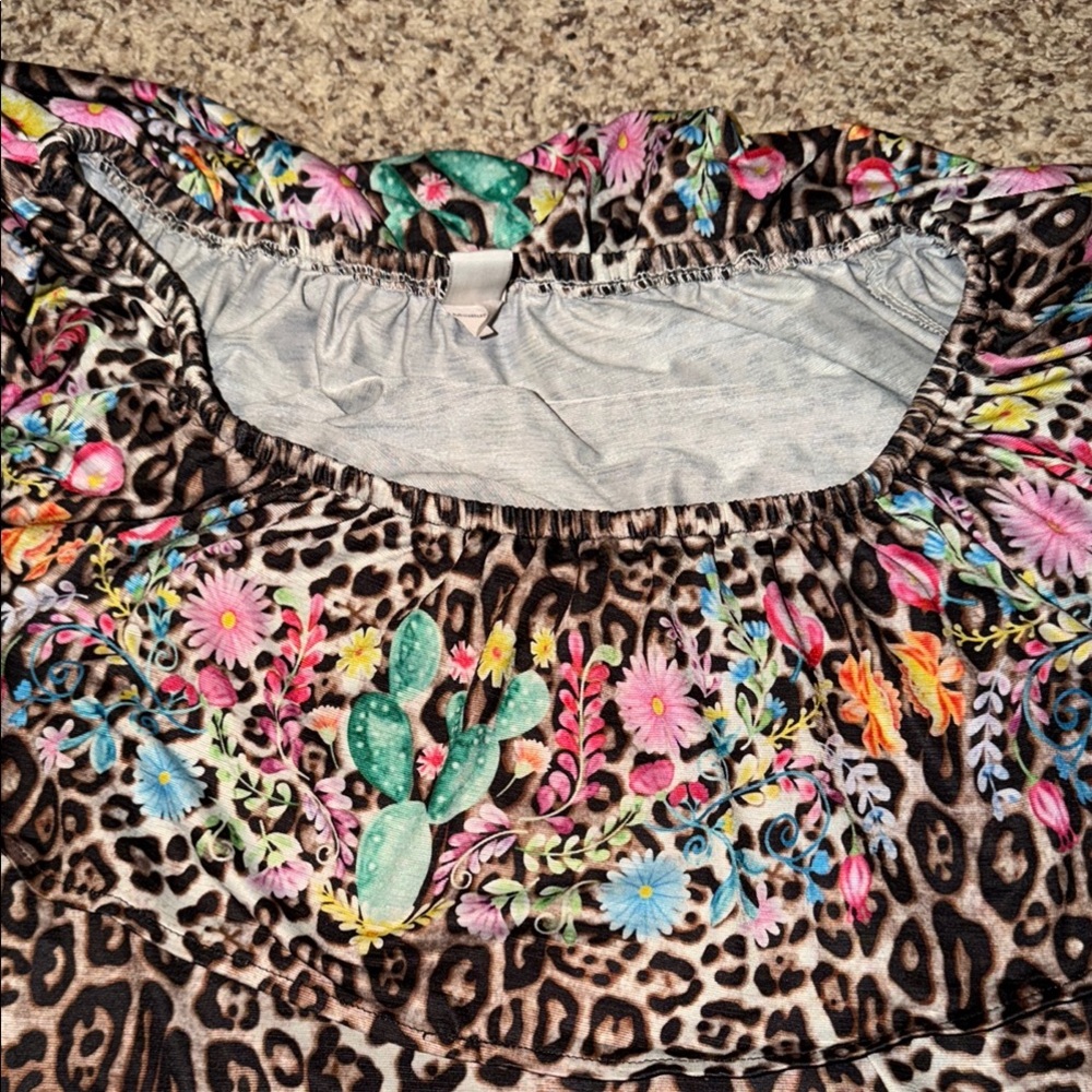 Giddy Up Glamour M 100% poly stretch off shoulder Leopard Print Women's Top - Picture 3 of 3